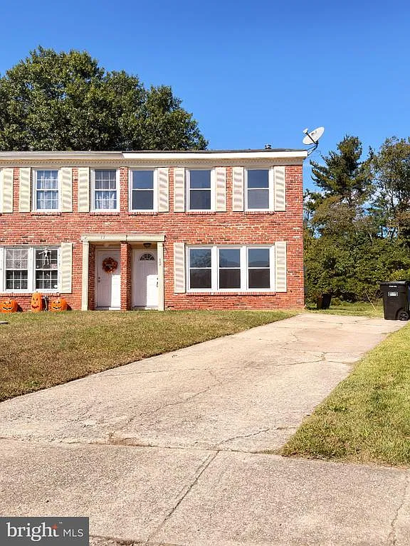 3 bed, 1.5 bath, 1508 sqft, $2,250 — Photo 2