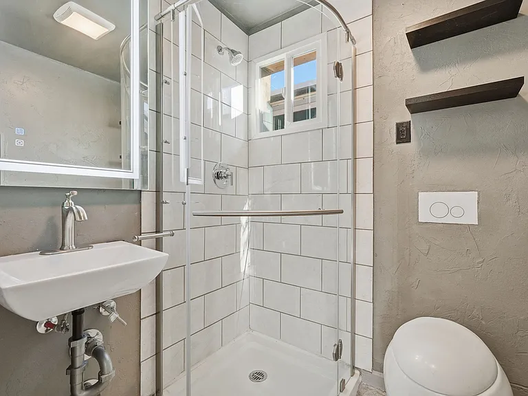1322 W Taylor St — Photo 21