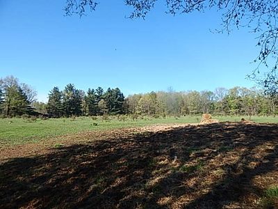 561 W Leonard Rd, Leonard, MI, 48367