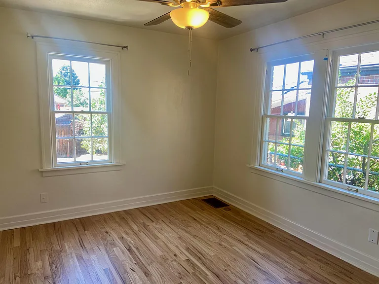 3909 Perry St — Photo 8