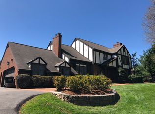 7208 Hollyberry Rd, Roanoke, VA 24018