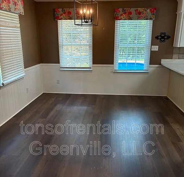 129 Foster Rd — Photo 8