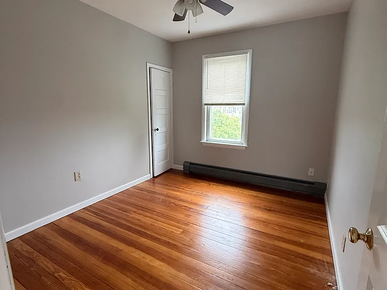 447 Ash St #3 — Photo 6