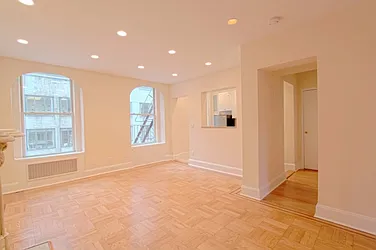 Rented by ROOM Real Estate