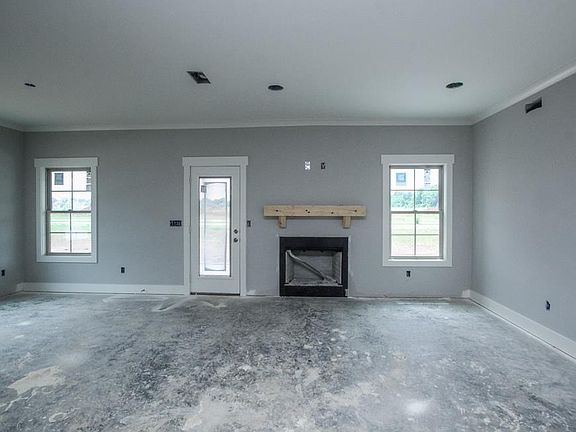 5th image of 1423 Alamo Ave