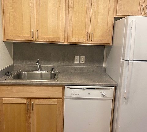 5th image of 1216 Martin Luther King Jr Way APT 101