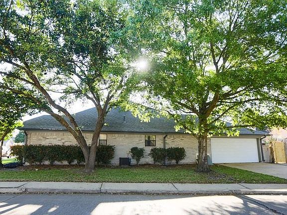 2nd image of 3327 Hunterwood Dr