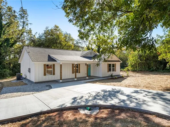 829 Boggs Rd SW, Mableton, GA 30126