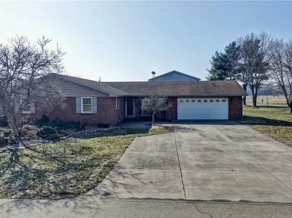 627 Chestnut St, West Lafayette, OH 43845