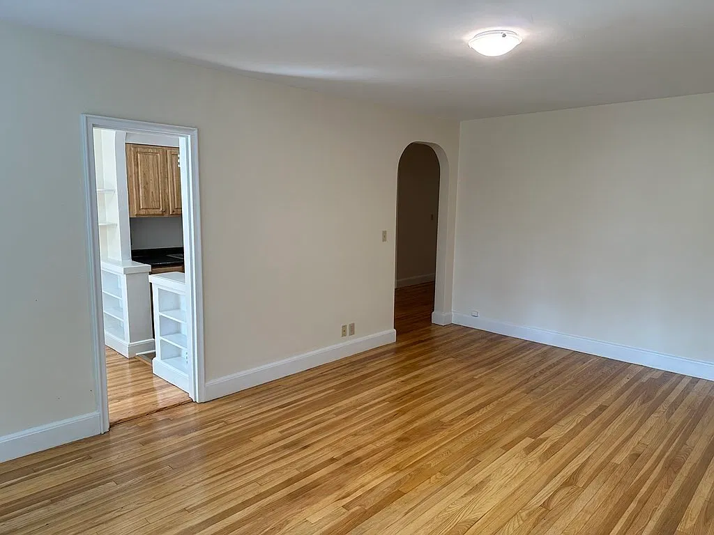 Studio, 1.0 bath, 525 sqft, $2,200 — Photo 2
