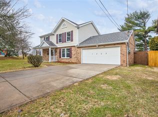 1503 Windcrest Dr, Pittsburgh, PA 15206