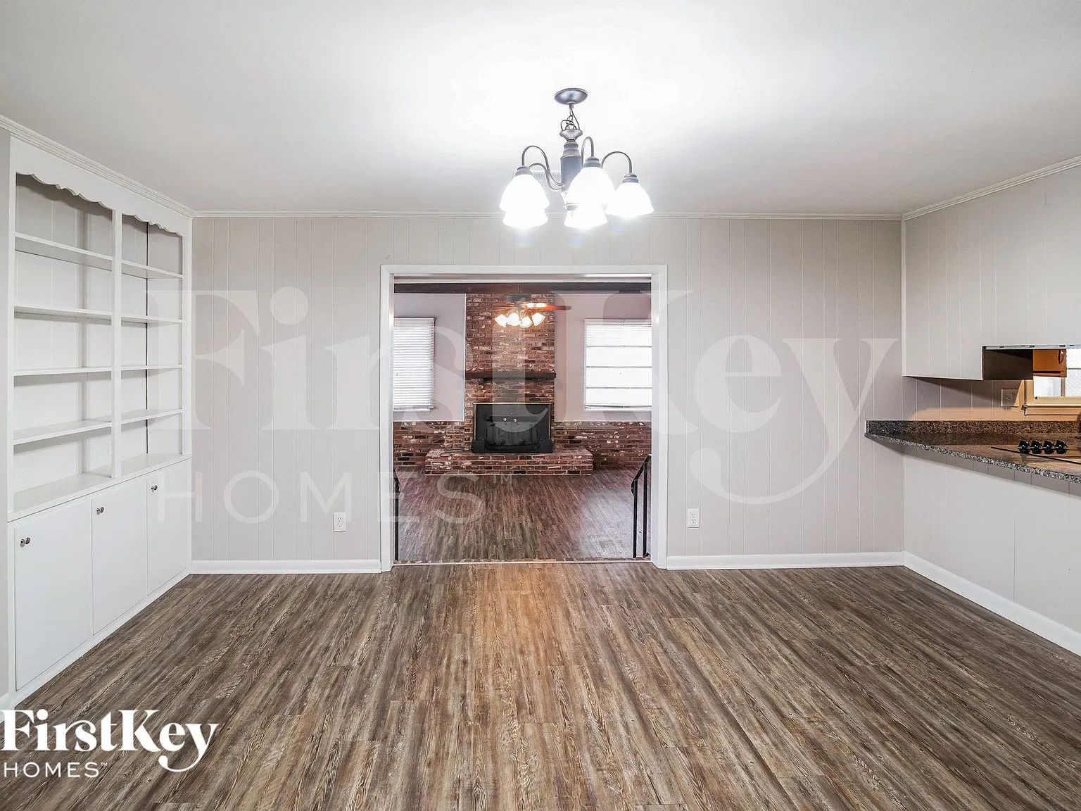 3 bed, 2.0 bath, 2018 sqft, $2,800 — Photo 4