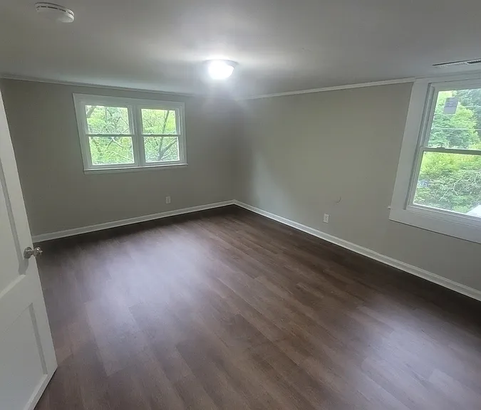 1015 Louise Rd — Photo 1