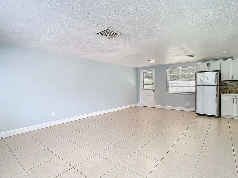 1525 Swordbill Dr — Photo 17