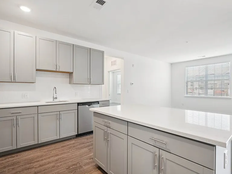 Laurel Run Apartments — Photo 13