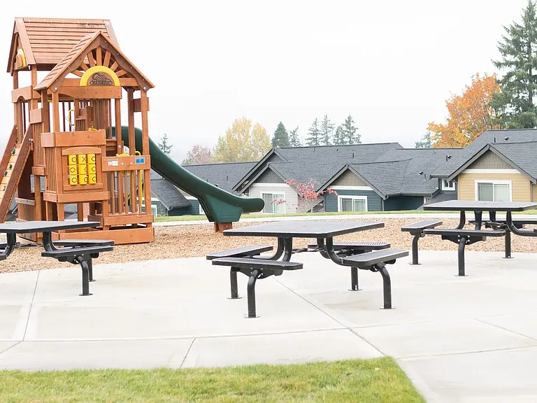 Robbins Hollow Townhomes — Photo 4