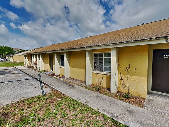 2nd image of 1921 Truman Rd