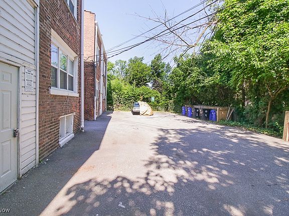 5th image of 13605 Othello Ave