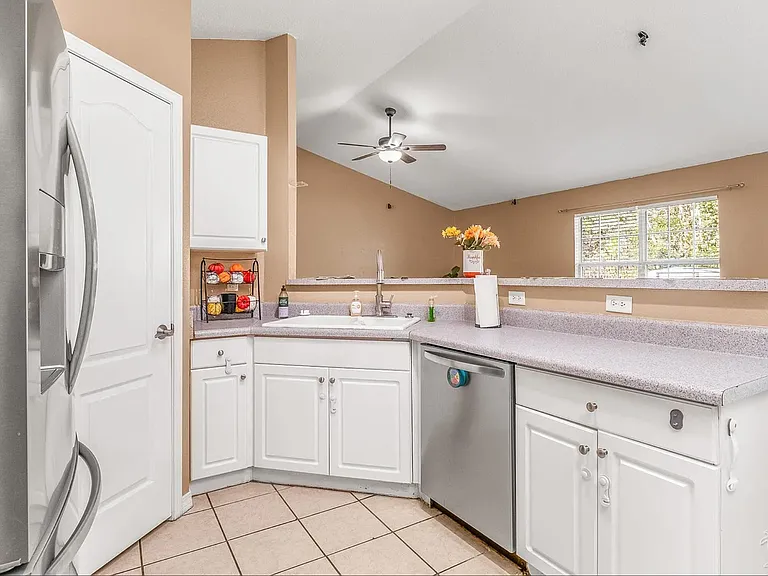 8018 Mark Ct — Photo 9