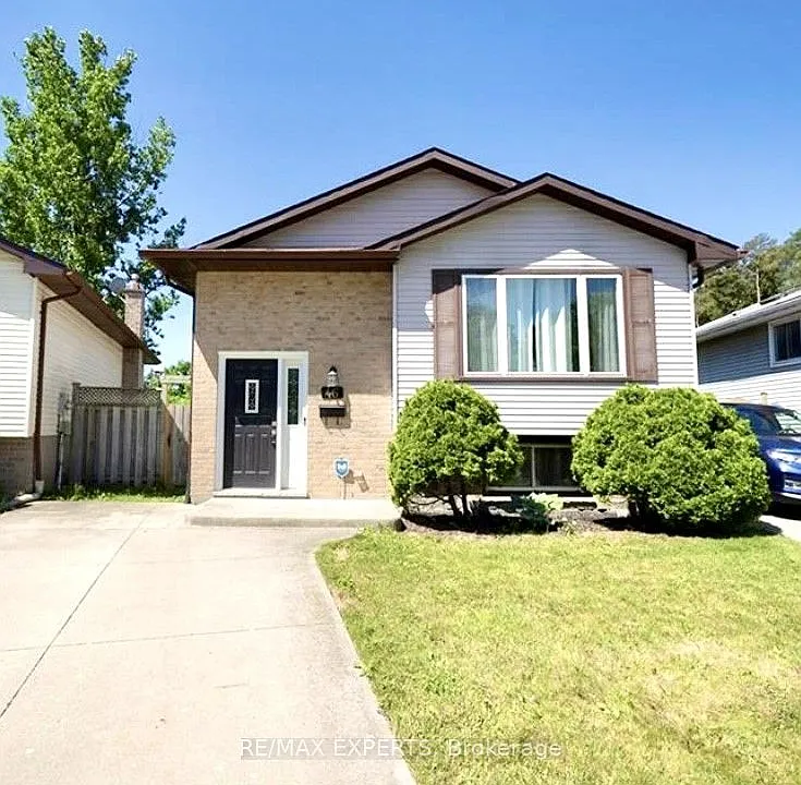 46 Caprice Cres