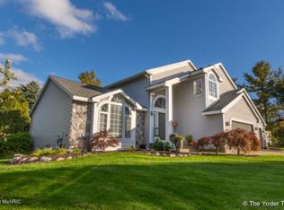 6812 Bonita Vista Ct NE, Rockford, MI 49341