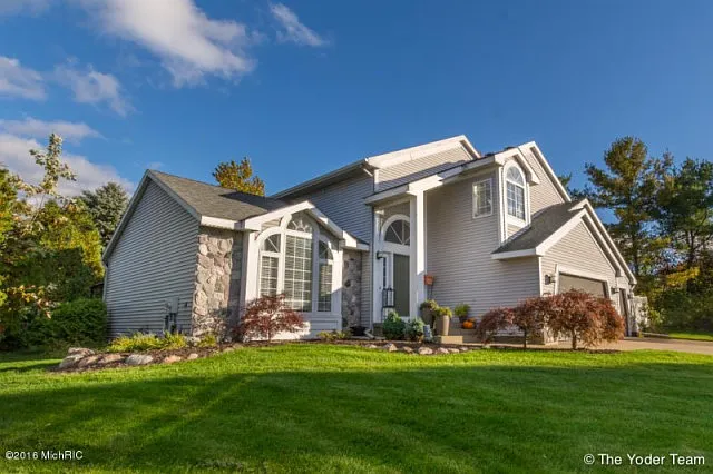 6812 Bonita Vista Ct NE photo 1