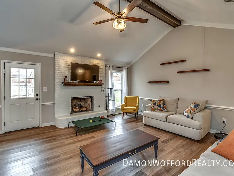103 Live Oak Ln — Photo 10