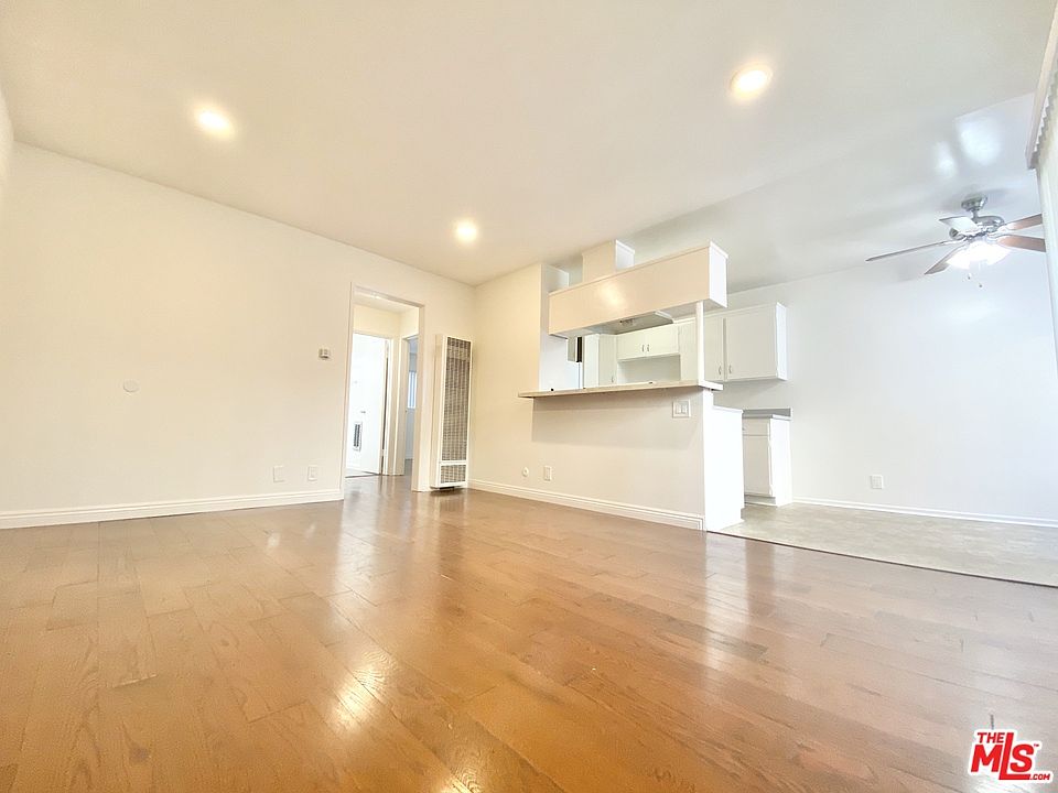 1st image of 630 N Manhattan Pl #3