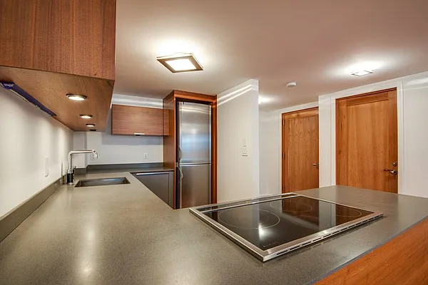 Rented by Julianna Realty Corp | media 34