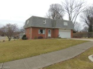 1871 Chapel Hill Dr, Youngstown, OH 44511