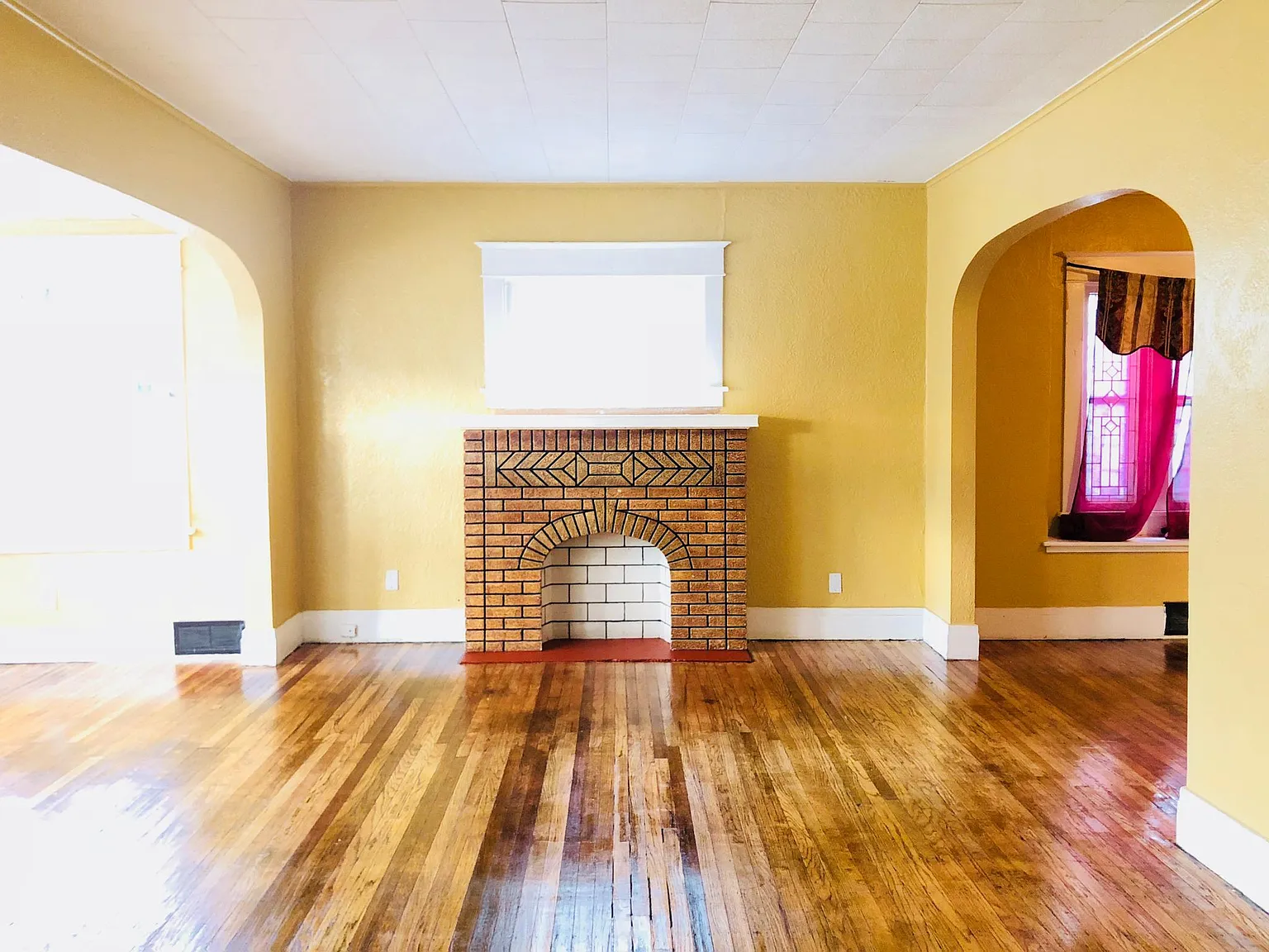 4 bed, 1.5 bath, 1343 sqft, $1,500 — Photo 4