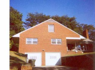 1709 SE Benbow Rd, Greensboro, NC 27406