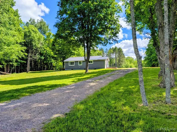 104 Forsberg Rd, Iron River, MI 49935