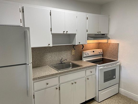2nd image of 937 SW 71st Ave #937