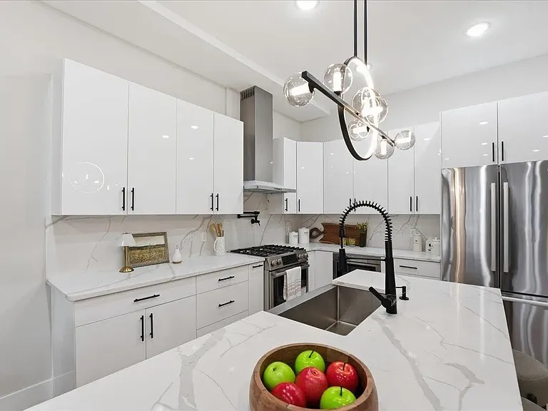 221 Columbia Ave #1 — Photo 10
