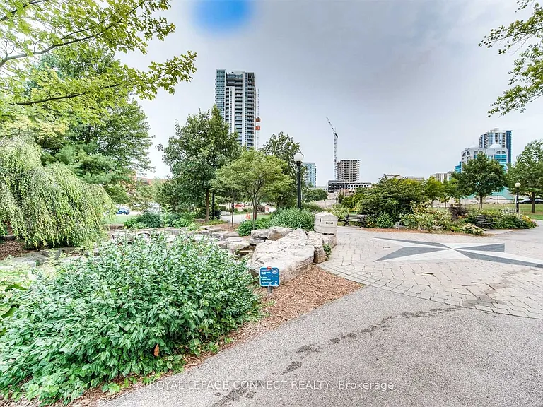 60 Charles St W #2811 — Photo 12