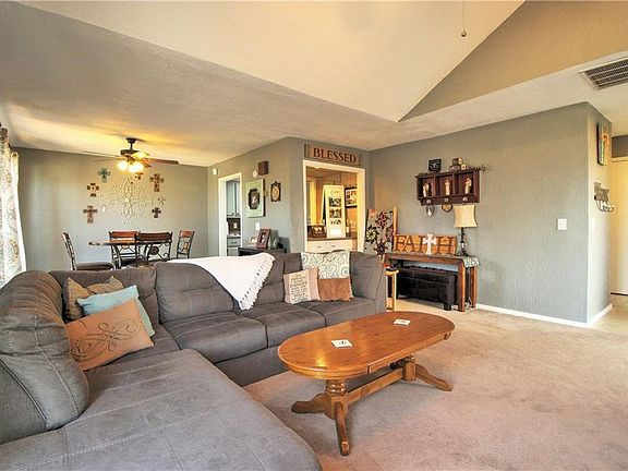 5th image of 2525 Lynn Ln