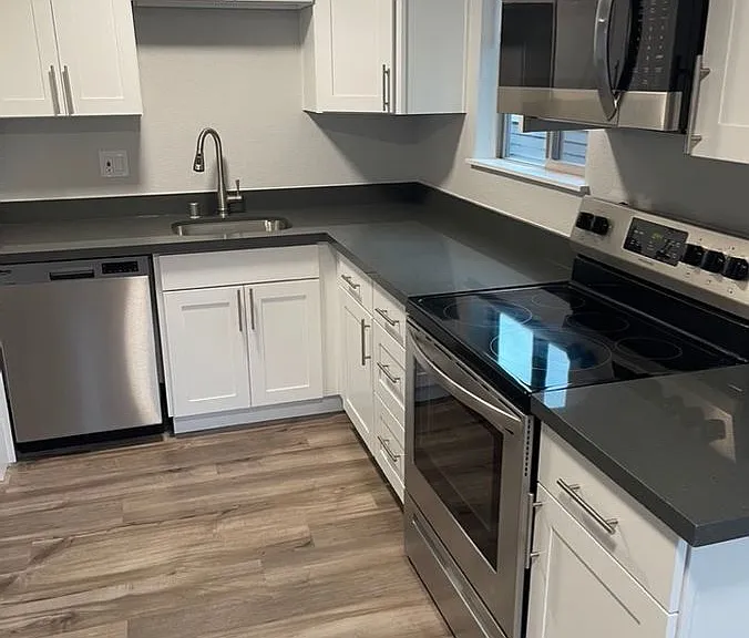 3912 Linden Ave N #6 — Photo 1