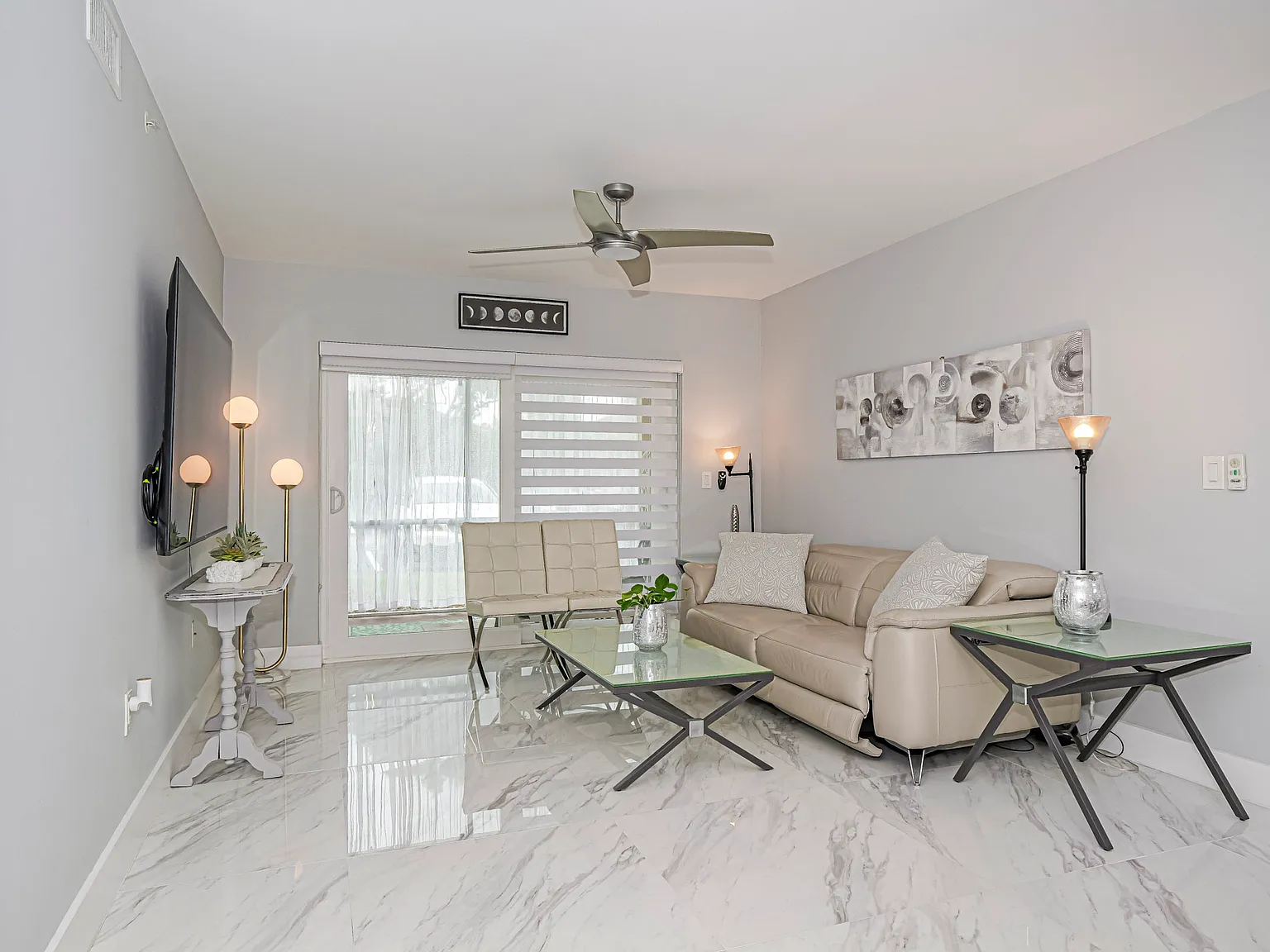 2 bed, 1140 sqft, $2,300 — Photo 3