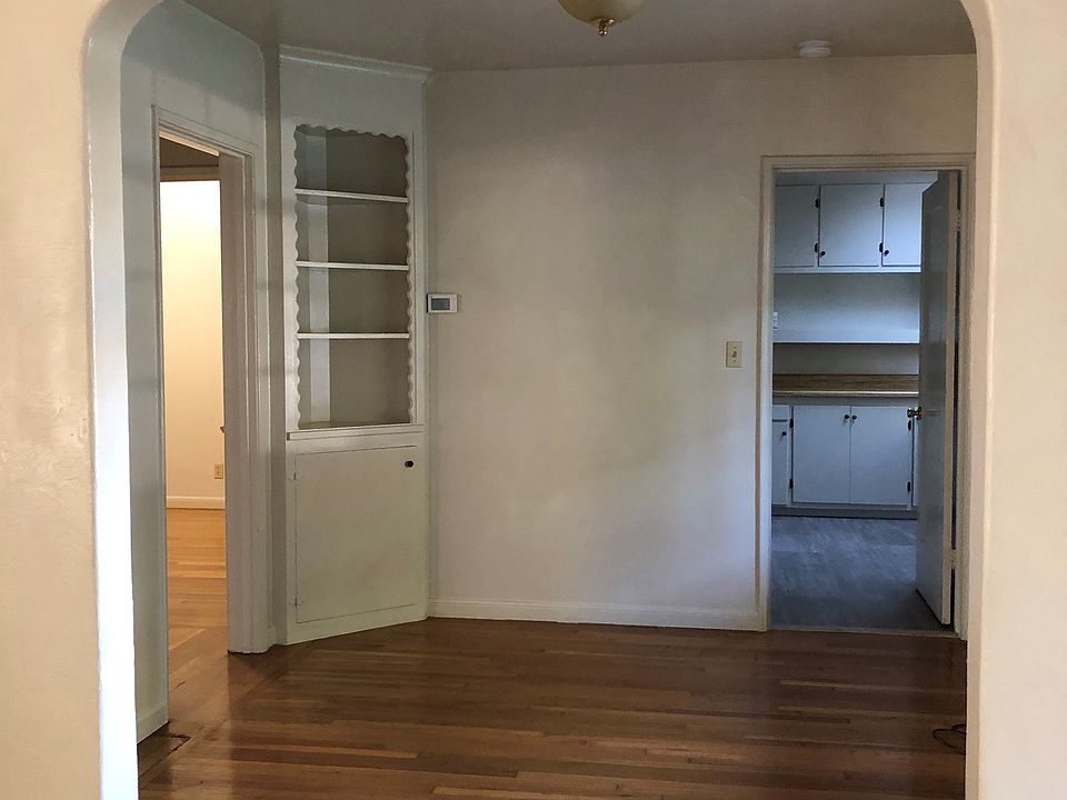 1st image of 310 Chiquita Ave