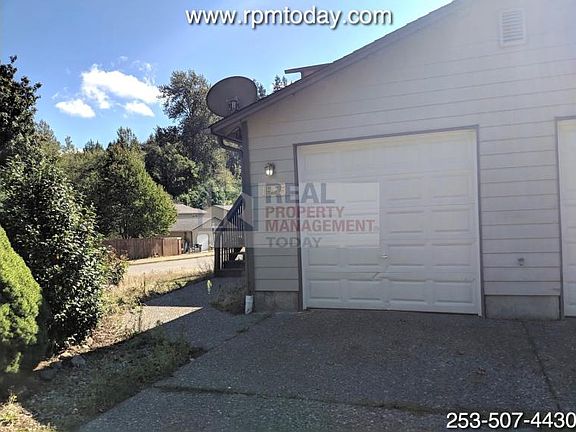 2nd image of 1555 W Railroad Ave