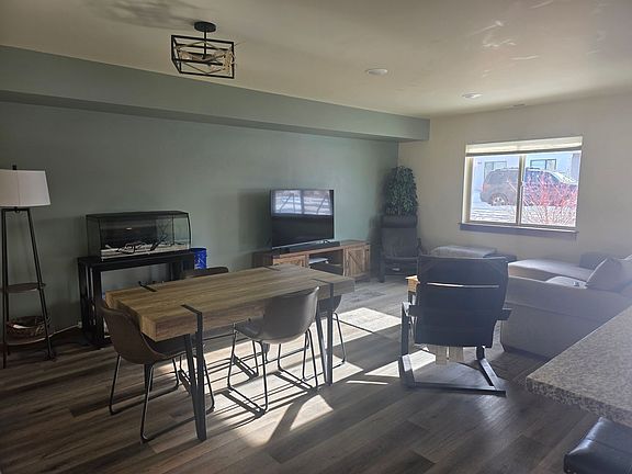 3rd image of 1929 Southbridge Dr Unit D