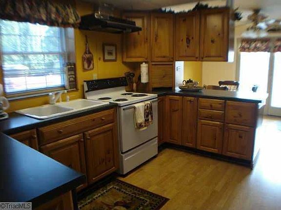 Downstairs kitchen