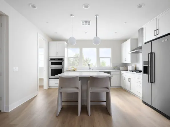 110 Sorrel Ct, Burbank, CA 91506