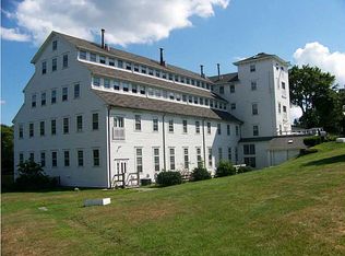 40 Web Ave APT 3, North Kingstown, RI 02852