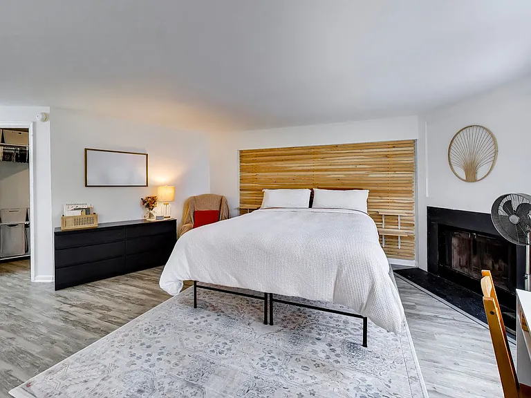 11910 Crosswind Ct — Photo 15
