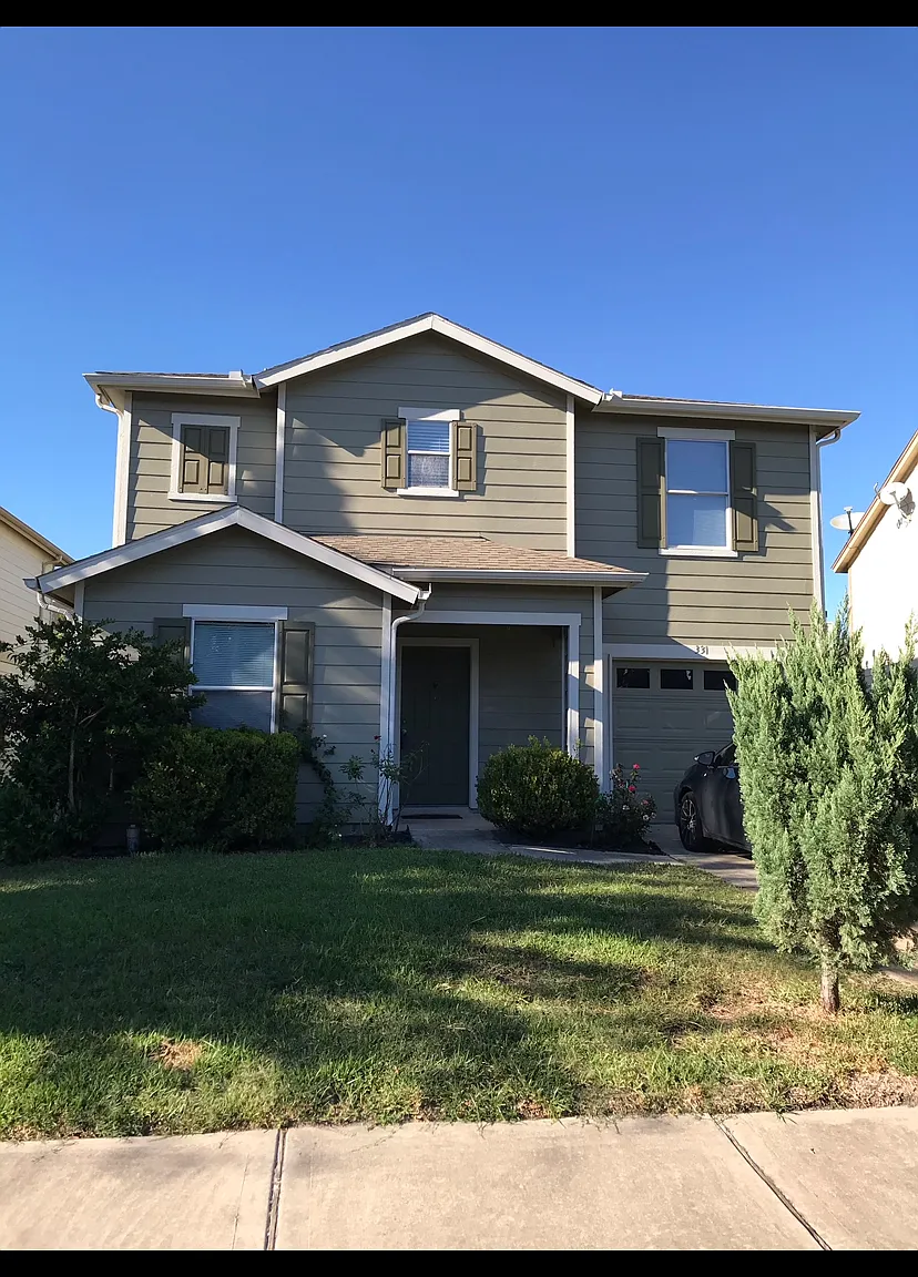 4 bed, 2.5 bath, 2150 sqft, $1,800 — Photo 1