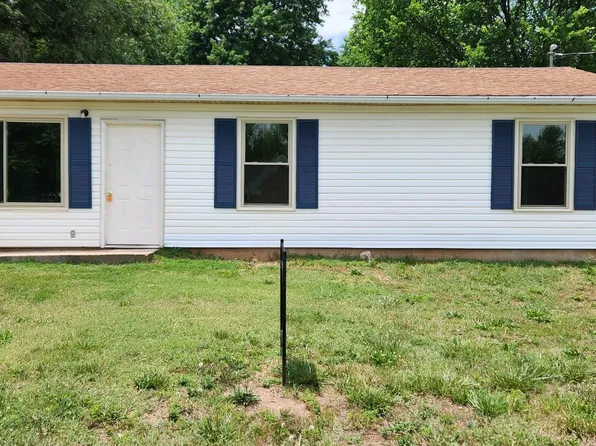 301 S Chestnut Street, Stockton, MO 65785