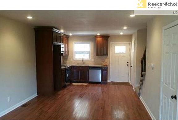 3rd image of 10214 W 96th St
