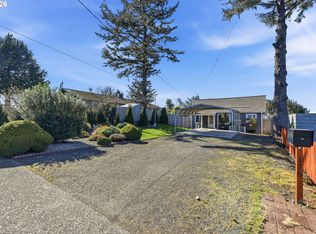 376 S Wall St, Coos Bay, OR 97420